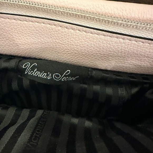 Victoria’s Secret‎ Purse - Picture 4 of 4
